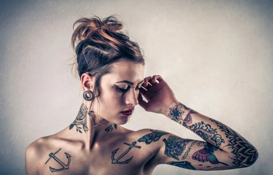 Tatuajes en partes del cuerpo: ¿qué se cuestiona y dónde?